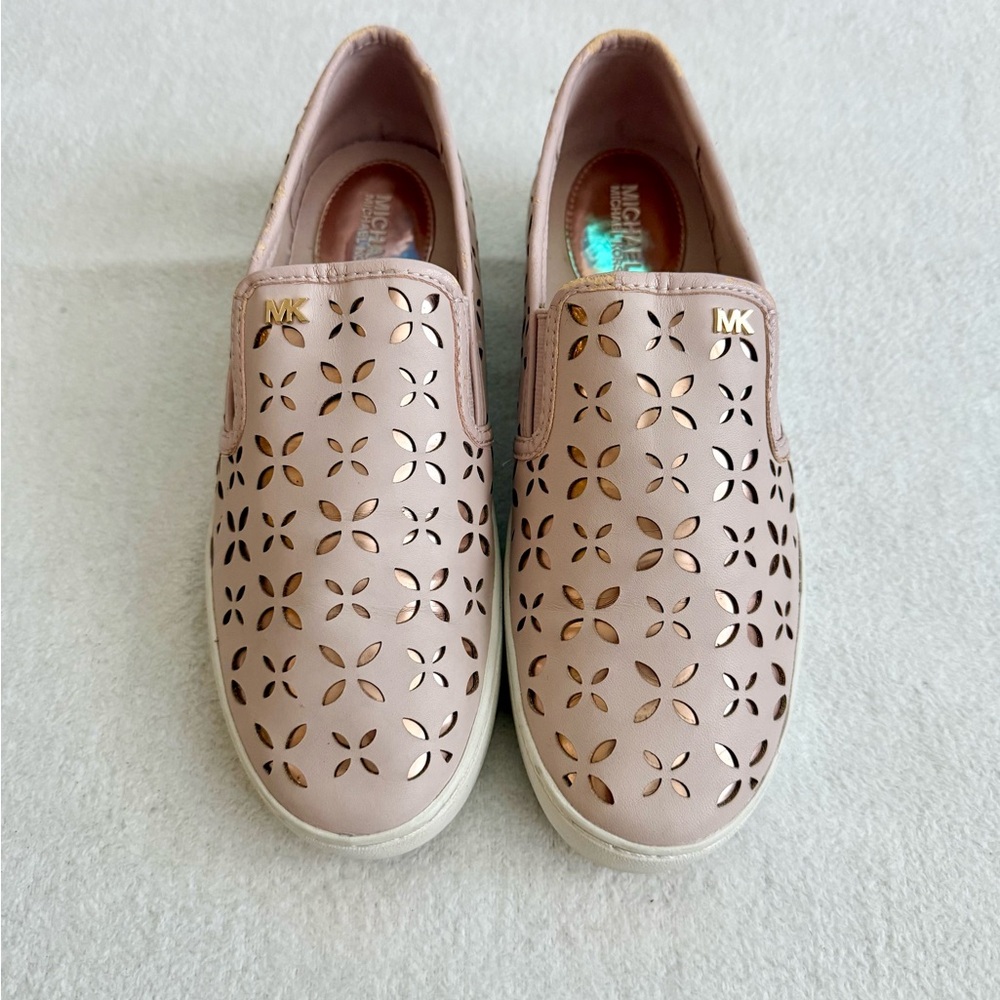 Michael Kors Light Pink Sip-on Sneakers Floral Cutout Size 7.5 - Picture 4 of 10